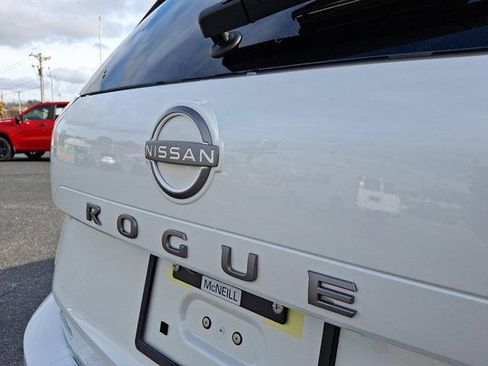 New 2025 Nissan Rogue SV image 10