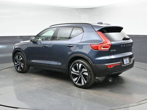 New 2026 Volvo XC40 B5 Plus w/ Climate Package AWD/4WD image 7