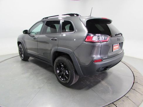 Used 2022 Jeep Cherokee Latitude w/ Sun & Sound Group image 5