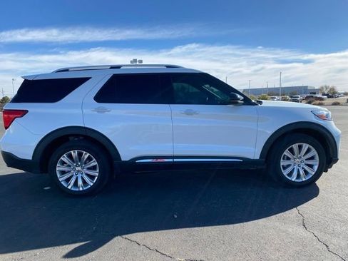 Used 2024 Ford Explorer King Ranch image 7