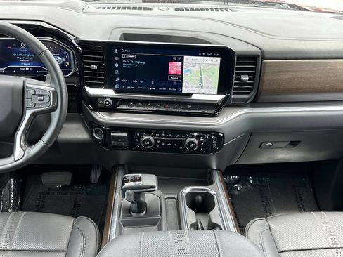 Used 2025 Chevrolet Silverado 1500 High Country w/ Technology Package AWD/4WD image 14