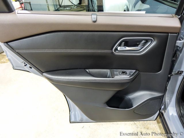 Used 2021 Nissan Rogue SL AWD/4WD image 22