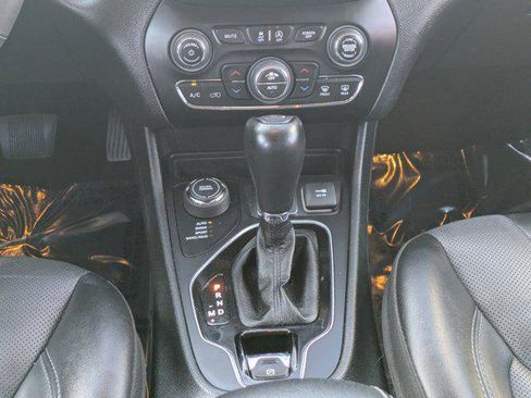 Certified 2023 Jeep Cherokee Altitude Lux image 16