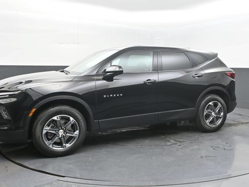 Used 2025 Chevrolet Blazer LT FWD image 5