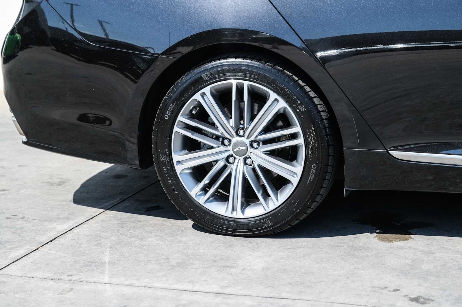 Used 2018 Genesis G80 3.8 w/ Option Group 02 RWD image 8