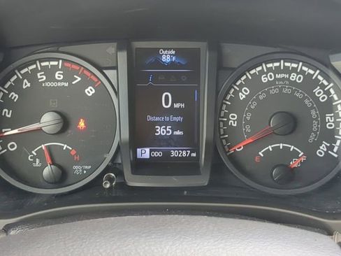 Certified 2022 Toyota Tacoma SR image 25