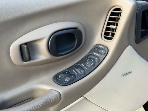 Used 2003 Chevrolet Corvette Convertible w/ Preferred Equipment Group1 image 15