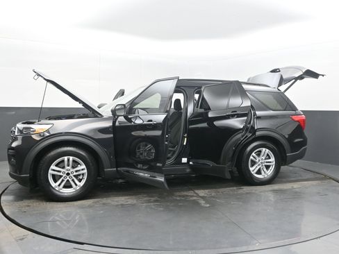 Used 2020 Ford Explorer XLT w/ Class III Trailer Tow Package image 44