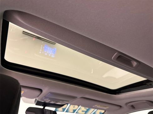 Used 2021 Honda CR-V EX image 14