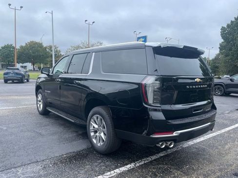 New 2025 Chevrolet Suburban Premier image 2