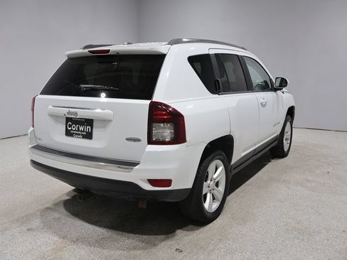 Used 2015 Jeep Compass High Altitude FWD image 2