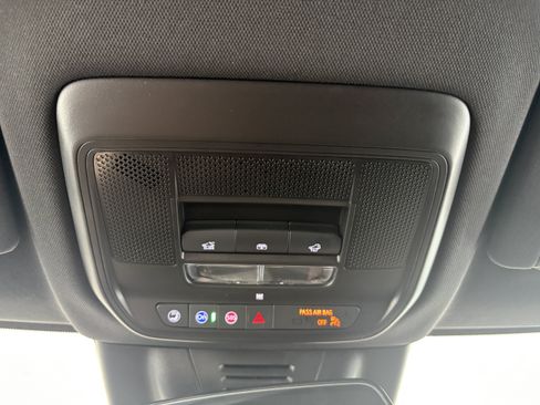 New 2026 Chevrolet Equinox EV LT w/ LPO, Blackout Package AWD/4WD image 20
