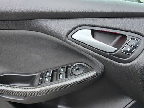 Used 2017 Ford Focus ST w/ Equipment Group 402A image 33