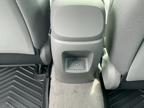 New 2026 Hyundai Elantra SE FWD image 13