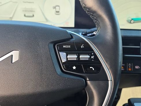 Used 2024 Kia EV6 Light AWD/4WD image 24