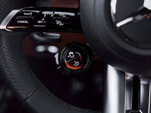 Used 2024 Mercedes-Benz SL 55 AMG 4MATIC image 34