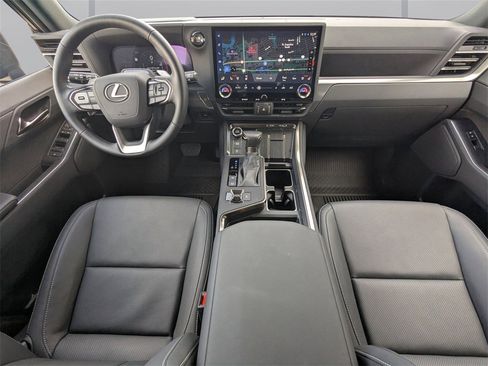 Used 2025 Lexus GX 550 image 16