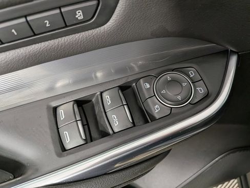 Certified 2025 Cadillac XT4 Premium Luxury image 13