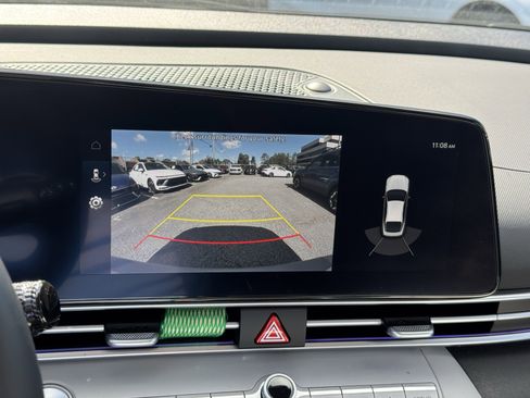 Used 2023 Hyundai Elantra Limited image 33