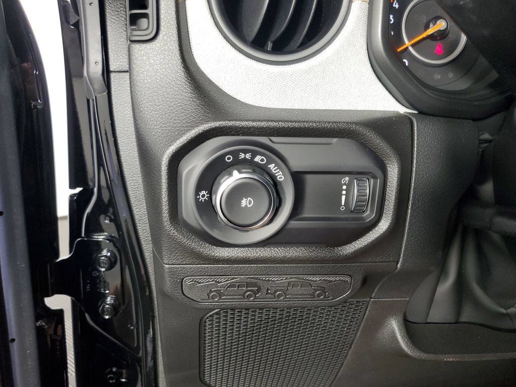 Used 2026 Jeep Wrangler Unlimited Sport AWD/4WD image 27