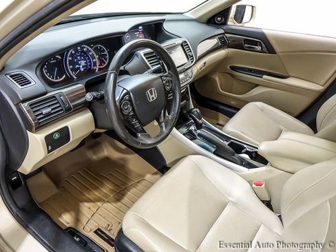 Used 2017 Honda Accord EX-L image 11
