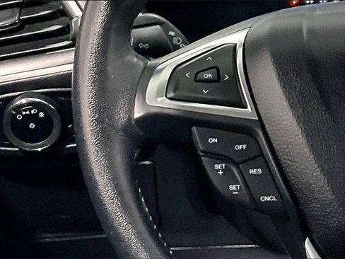 Used 2023 Ford Edge SEL image 11