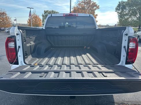 Used 2024 GMC Canyon AT4X image 9