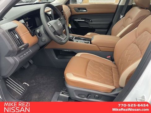 New 2026 Nissan Pathfinder Platinum AWD/4WD image 10
