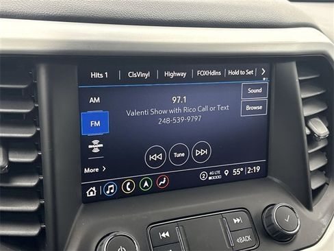 Used 2023 GMC Acadia SLE w/ Driver Convenience Package image 13