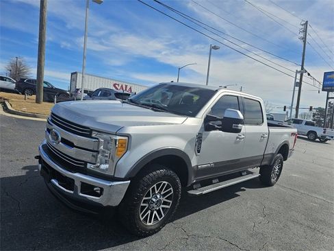 Used 2017 Ford F250 Lariat w/ Lariat Ultimate Package image 4