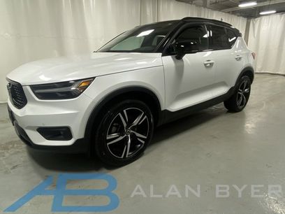 Used 2021 Volvo XC40 T5 R-Design w/ Climate Package