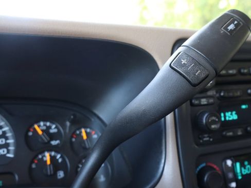Used 2006 Chevrolet Silverado 2500 LT w/ Onstar Plus Package AWD/4WD image 33