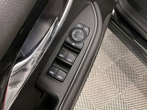 Used 2023 Buick Envision Preferred AWD/4WD image 38