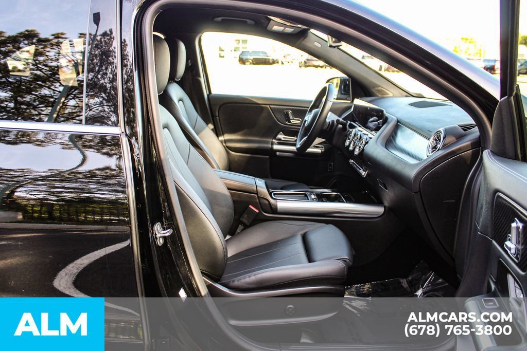 Used 2025 Mercedes-Benz GLA 250 image 18
