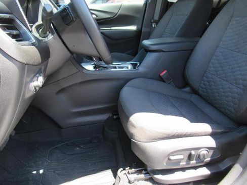 Used 2020 Chevrolet Equinox LT image 17