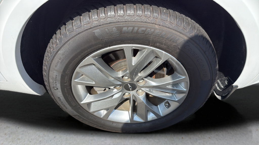 Used 2023 Genesis GV70 2.5T AWD/4WD image 11
