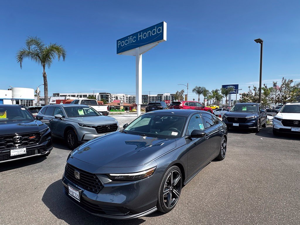 Used 2026 Honda Accord SE image 2