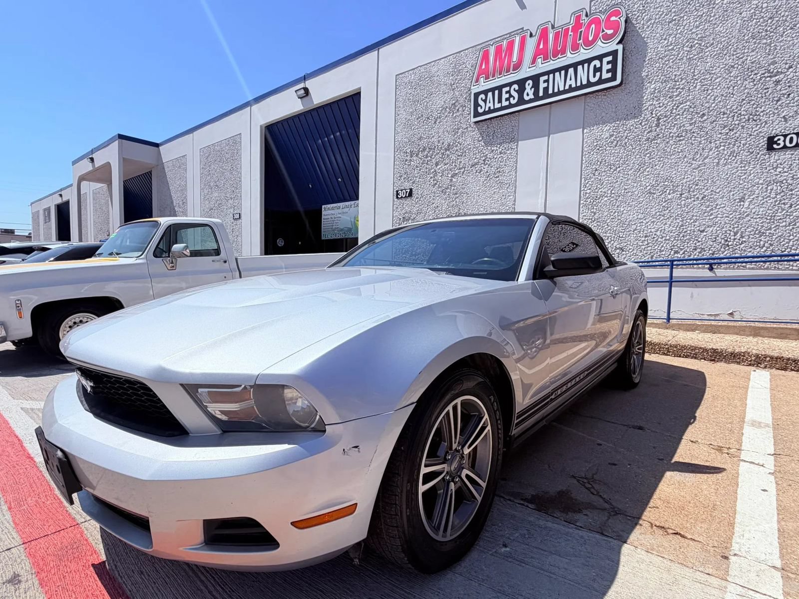 Used 2012 Ford Mustang Premium w/ Security Pkg RWD image 1