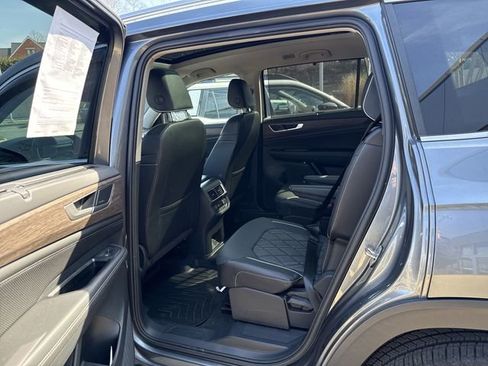 Used 2024 Volkswagen Atlas SEL Premium R-Line image 19