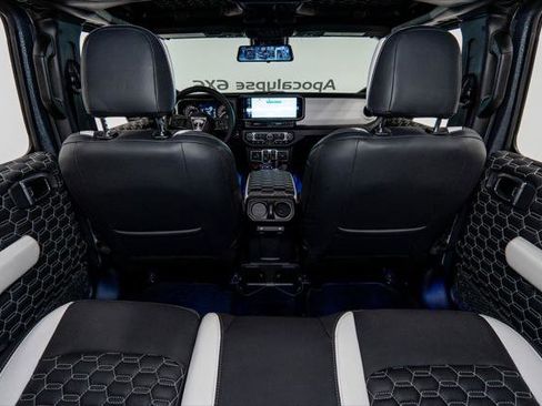 Used 2025 Jeep Gladiator Sport image 27