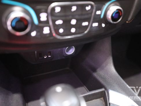 Used 2019 Chevrolet Traverse RS image 23