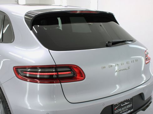 Used 2017 Porsche Macan S image 20