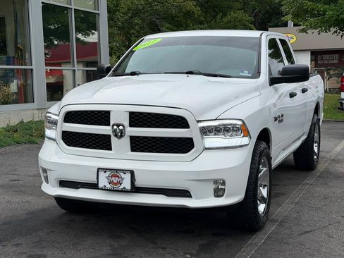 Used 2017 RAM 1500 Express AWD/4WD image 2
