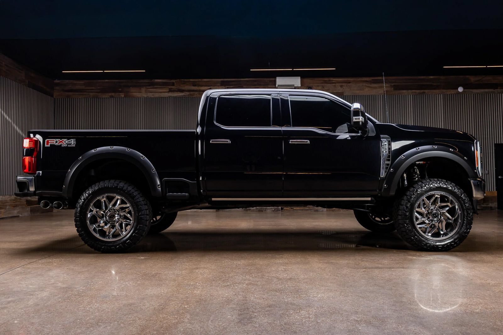 Used 2023 Ford F250 King Ranch w/ Chrome Package AWD/4WD image 10