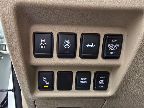 Used 2016 Nissan Pathfinder Platinum AWD/4WD image 38