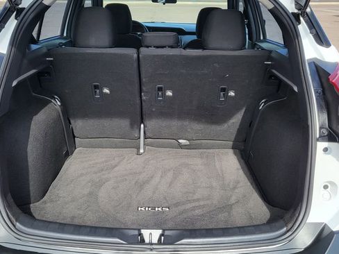 Used 2019 Nissan Kicks S image 13