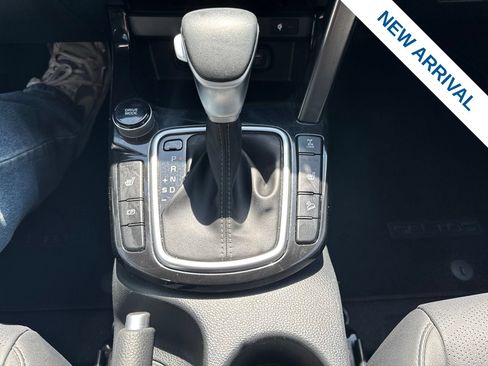 Used 2024 Kia Seltos EX AWD/4WD image 26