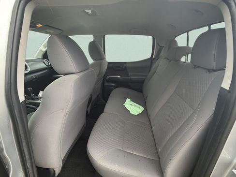 Used 2022 Toyota Tacoma SR5 RWD image 13