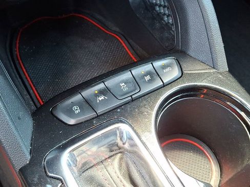 Used 2023 Chevrolet TrailBlazer RS AWD/4WD image 25