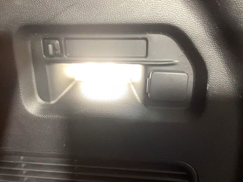 Used 2022 Ford Explorer XLT w/ Equipment Group 202A image 32